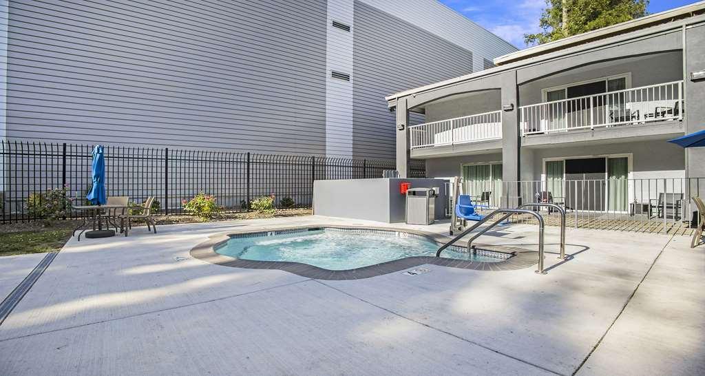 Surestay Plus Hotel By Best Western Sacramento North Facilities photo