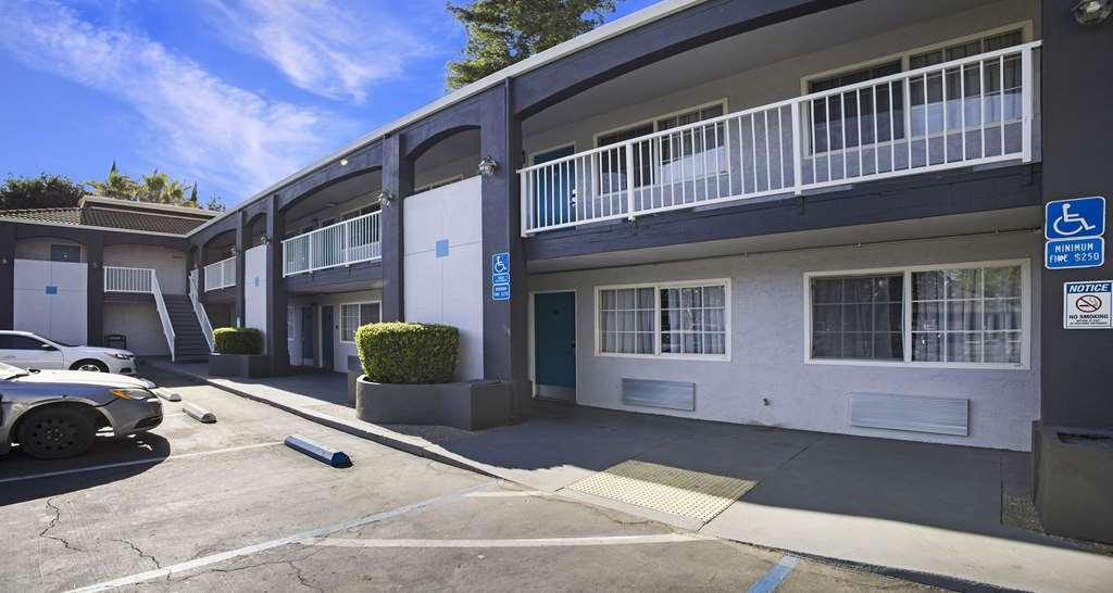 Surestay Plus Hotel By Best Western Sacramento North Exterior photo