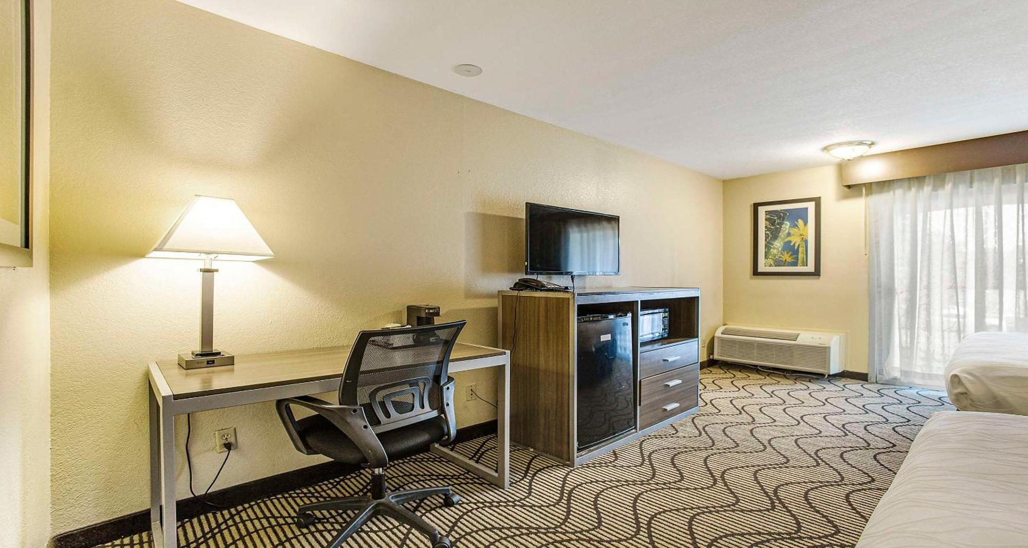 Surestay Plus Hotel By Best Western Sacramento North Exterior photo