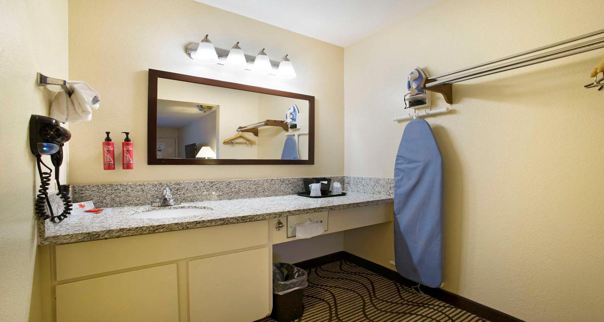 Surestay Plus Hotel By Best Western Sacramento North Exterior photo