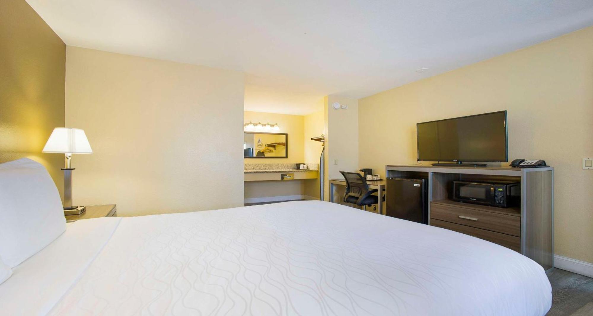 Surestay Plus Hotel By Best Western Sacramento North Exterior photo
